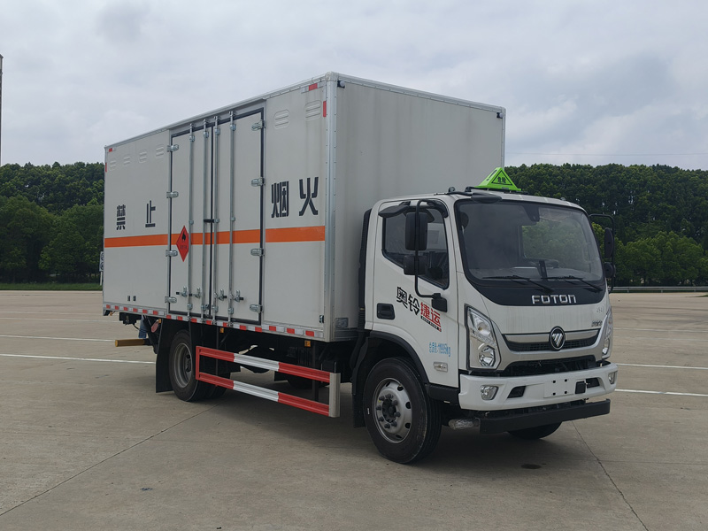 楚勝牌CSC5128XRQBJ6型易燃?xì)怏w廂式運(yùn)輸車