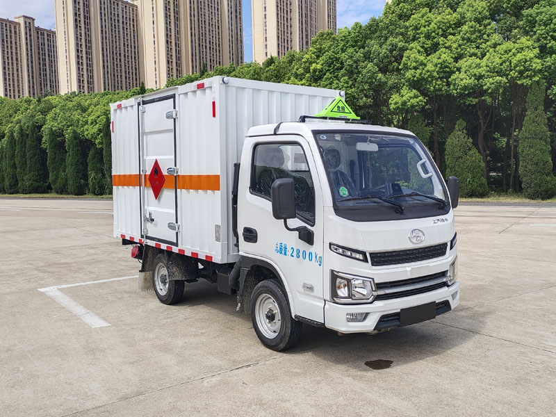 楚勝牌CSC5030XRQSH6型易燃?xì)怏w廂式運(yùn)輸車