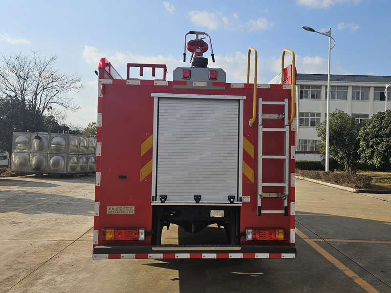 楚勝牌CSC5130GXFSG60/SH6型水罐消防車