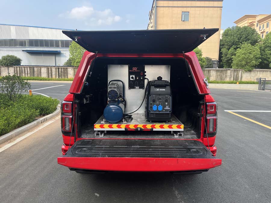 楚勝牌CSC5033TXFQC10/CC6型器材消防車