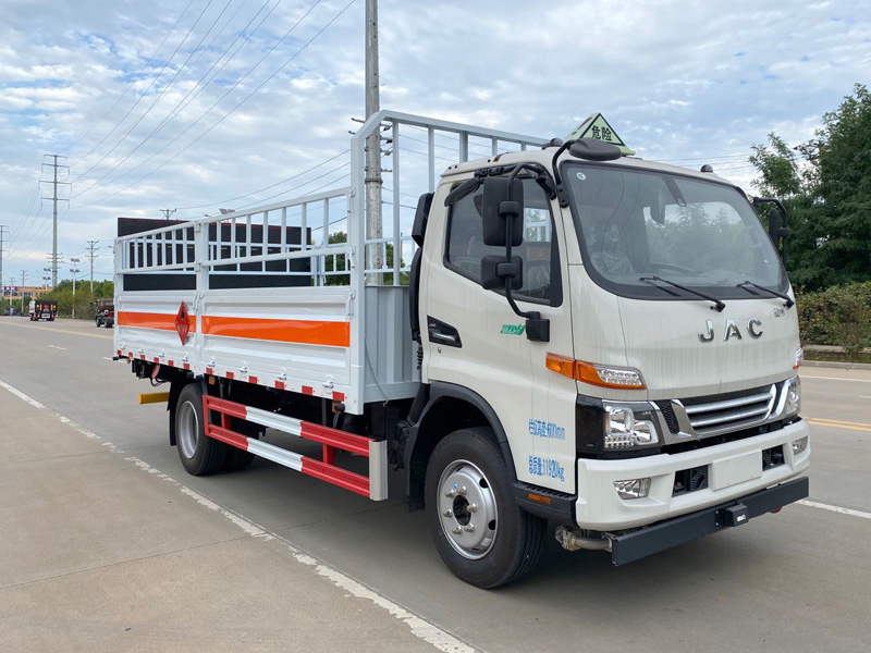 楚勝牌CSC5120TQPJH6型氣瓶運(yùn)輸車(chē)