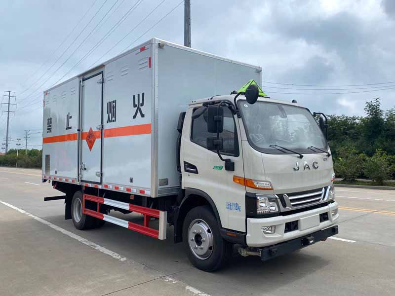 楚勝牌CSC5120XQYJH6型爆破器材運(yùn)輸車(chē)