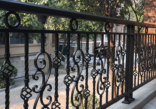 鋅鋼欄桿有哪些應(yīng)用優(yōu)勢(shì)？